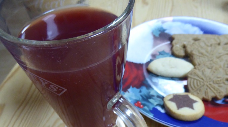 Winterpunsch und Kekse