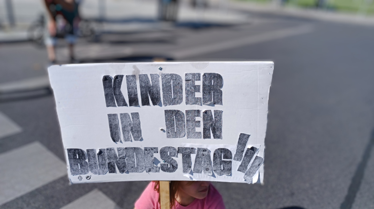 Plakat mit Titel