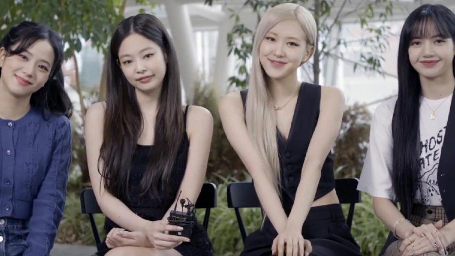 Bandfoto: Lisa, Rosé, Jennie und Jisoo 