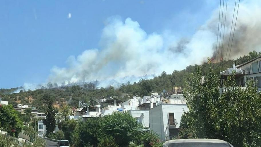 Brand im Urlaubsort Bodrum in der Türkei 