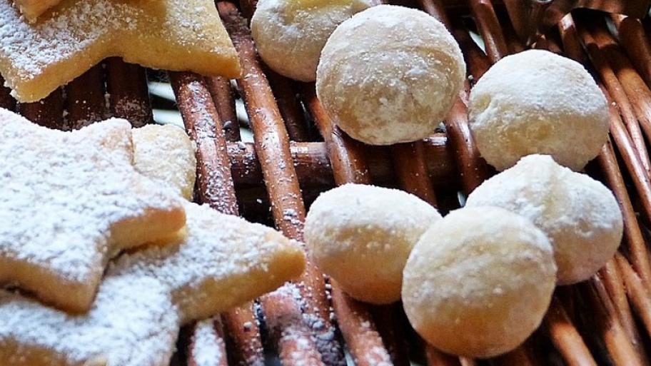 Butter-Plätzchen rund und Sterne