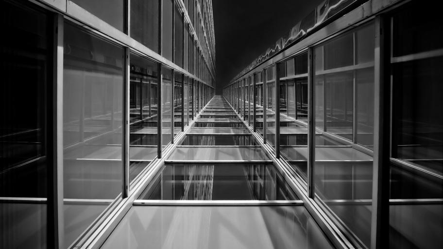 Gebäude aus Spiegeln und Scheiben 