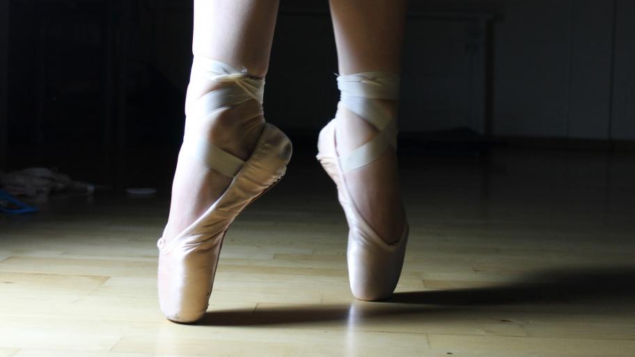 Balletschuhe einer Ballerina. 
