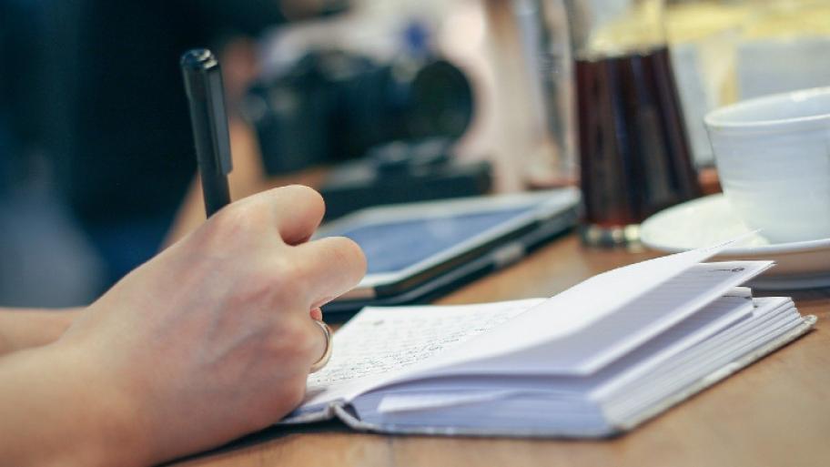 Buch mit Stift