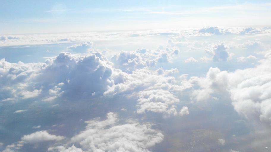 Über den Wolken