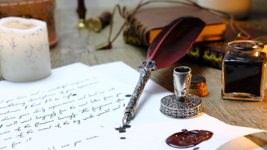 Brief mit Feder und Tinte
