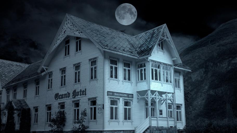 Hotel im Mondschein