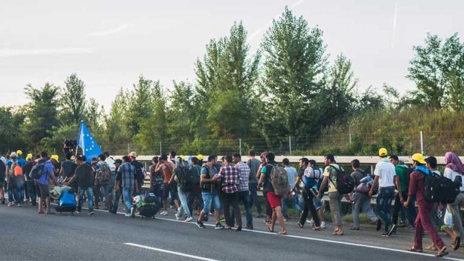Flüchtlingsmarsch nach Ungarn 2015 © Joachim Seidler, wikimedia, CC BY 2.0