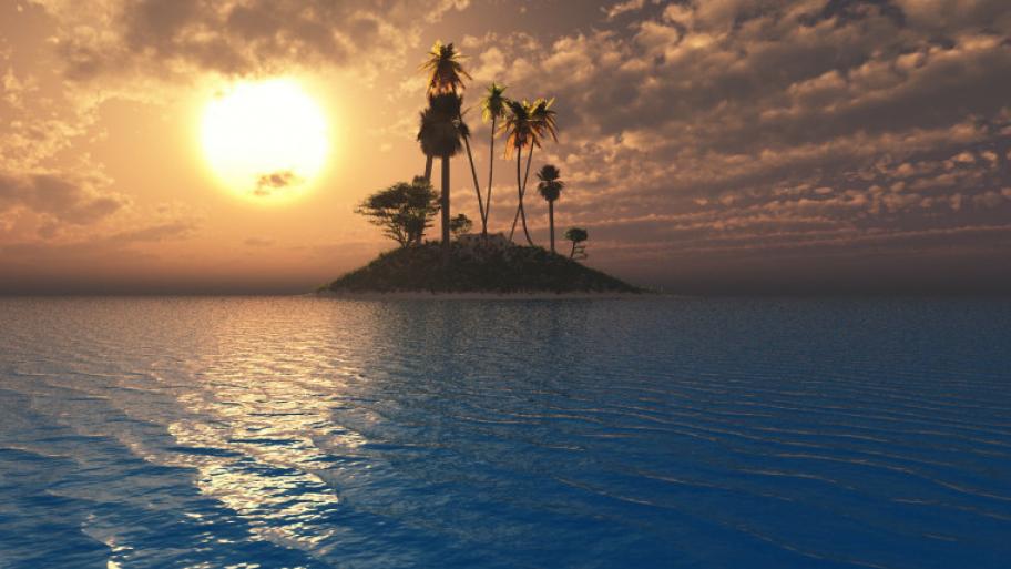 Insel im Meer und ein Sonnenuntergang