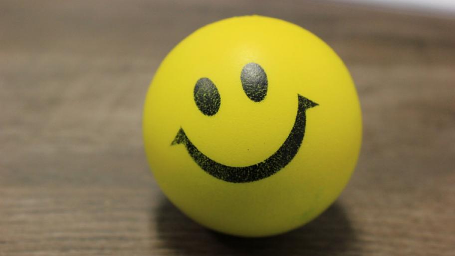 Ein lachender Smiley-Ball